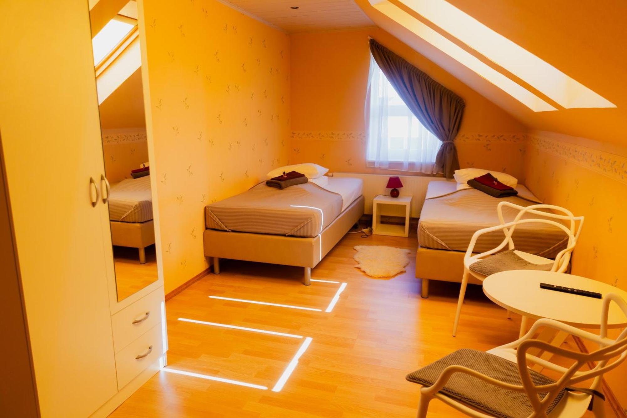 Konrad Family Guesthouse Куресааре Стая снимка