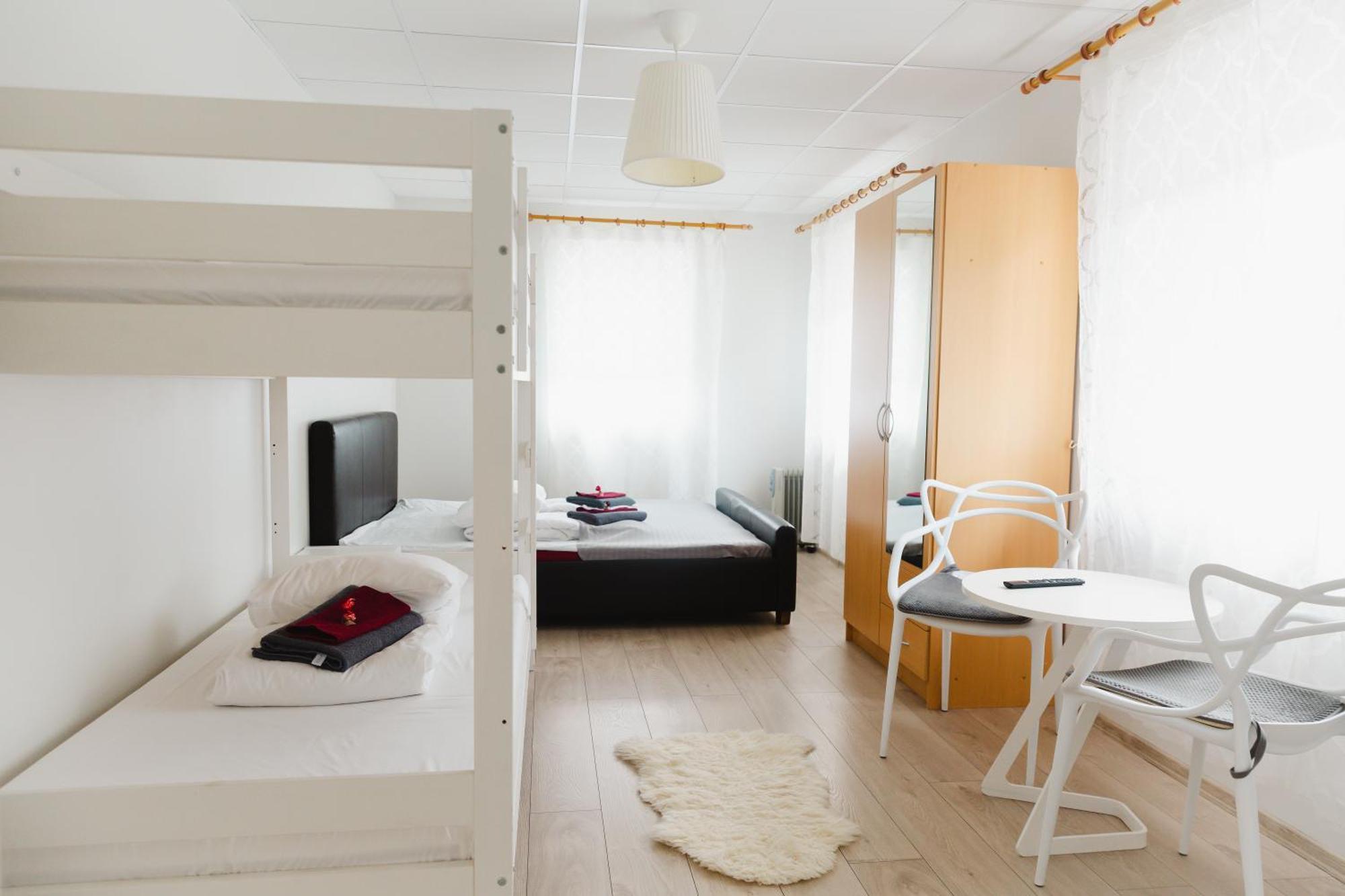 Konrad Family Guesthouse Куресааре Стая снимка