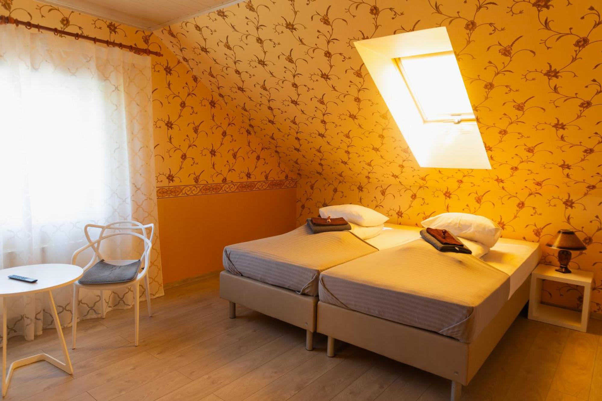 Konrad Family Guesthouse Куресааре Екстериор снимка