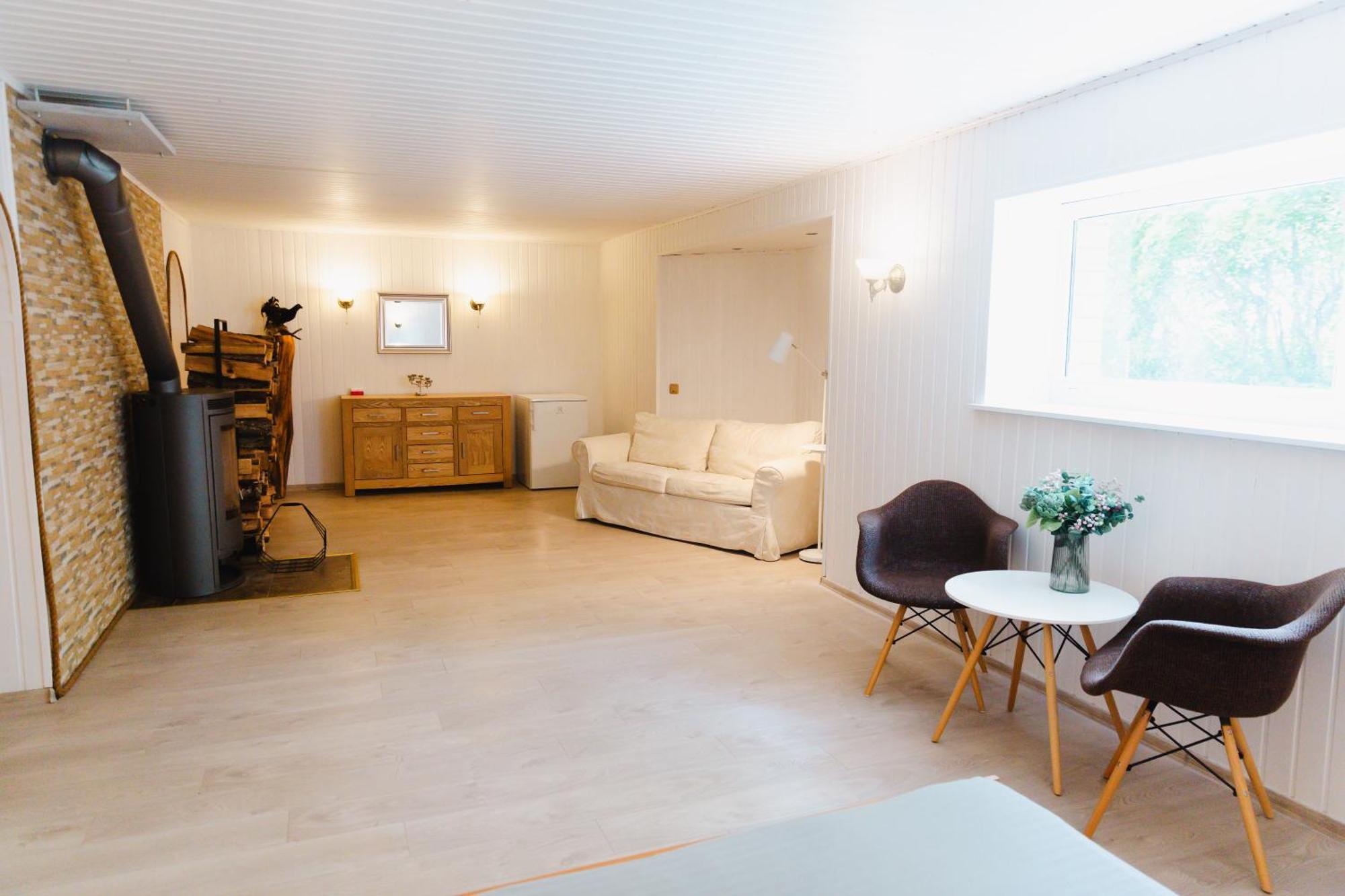 Konrad Family Guesthouse Куресааре Стая снимка
