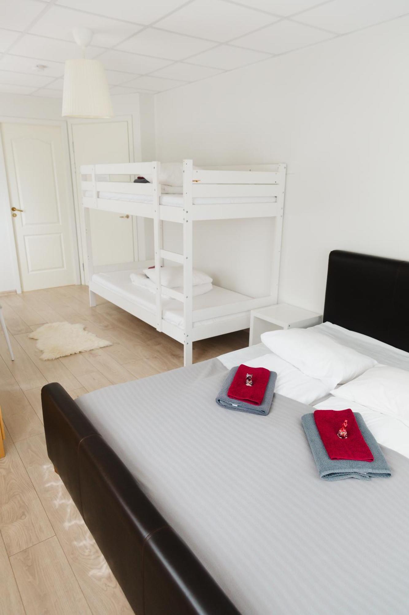 Konrad Family Guesthouse Куресааре Екстериор снимка