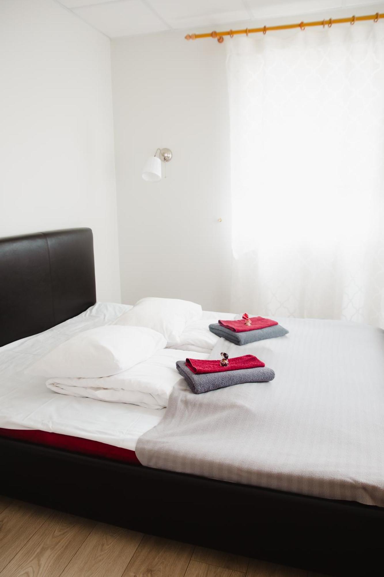 Konrad Family Guesthouse Куресааре Стая снимка