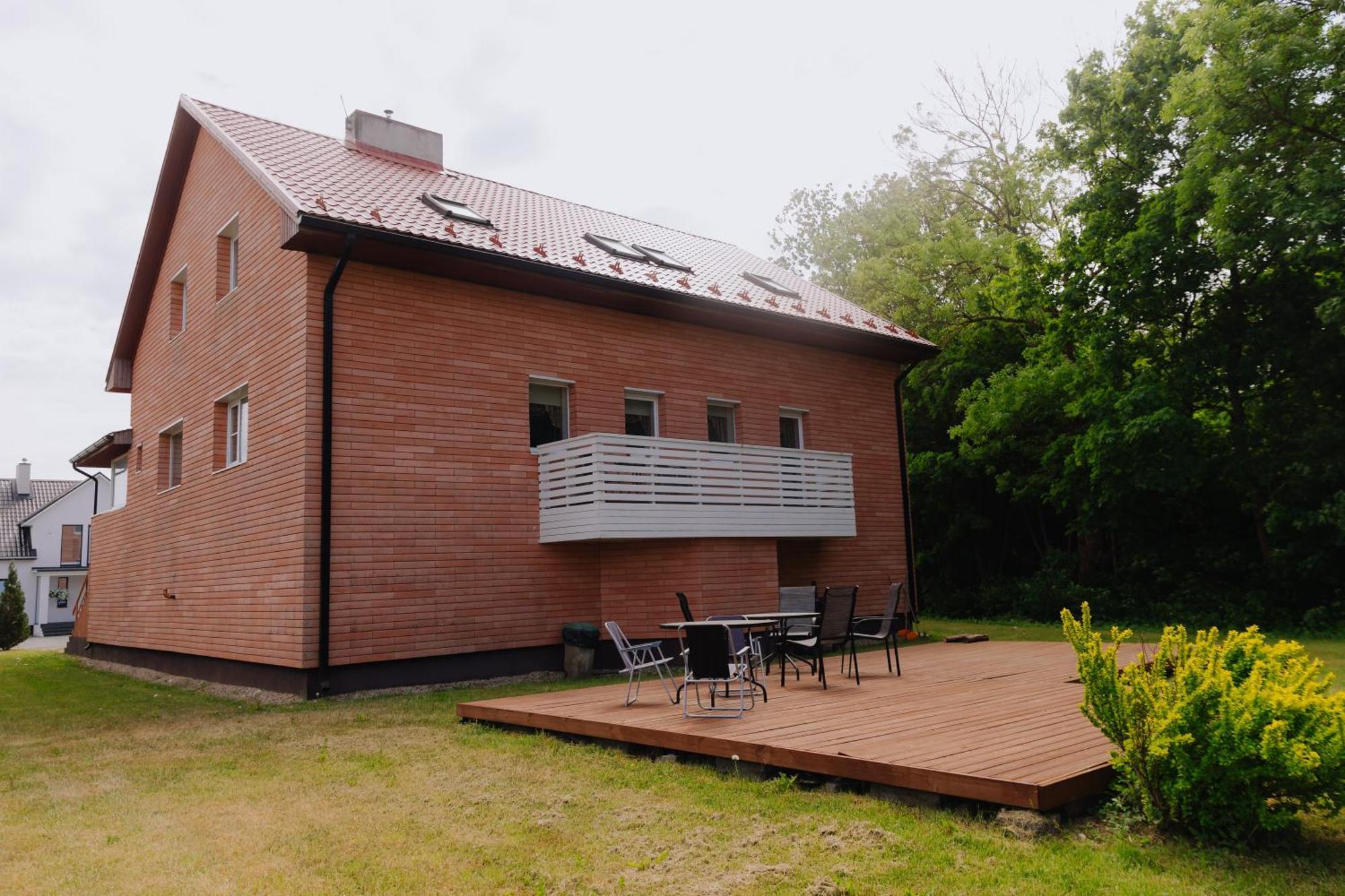 Konrad Family Guesthouse Куресааре Екстериор снимка