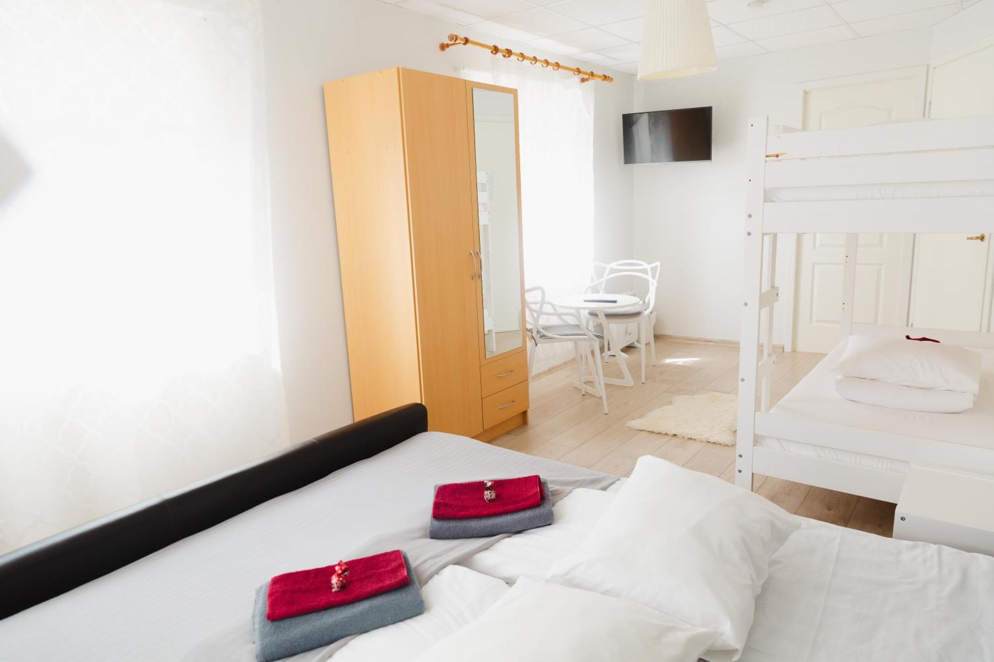 Konrad Family Guesthouse Куресааре Екстериор снимка